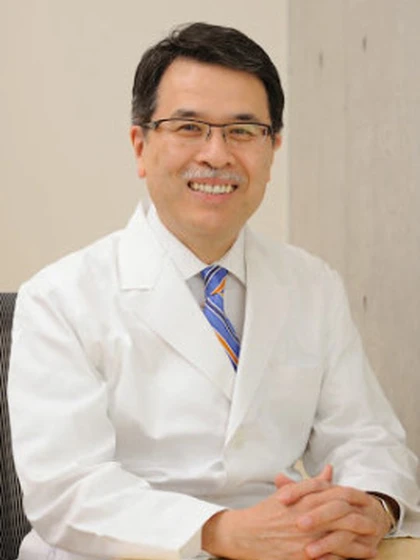 院長 医学博士 上出 良一の写真