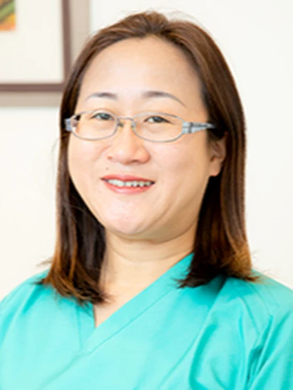 院長 歯学博士 川邉 裕美の写真