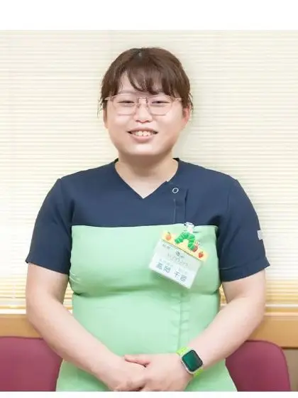 高岡 千容の写真