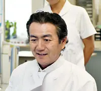 新井 稔明の写真