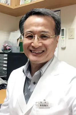 新居 康夫の写真