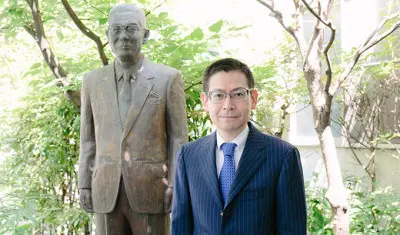 西内 哲敎の写真