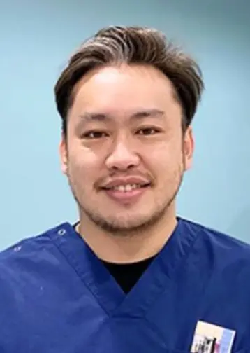 浦住 勇介の写真