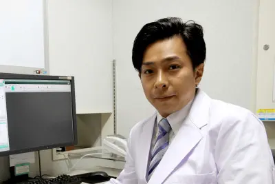 鄭 哲臣の写真