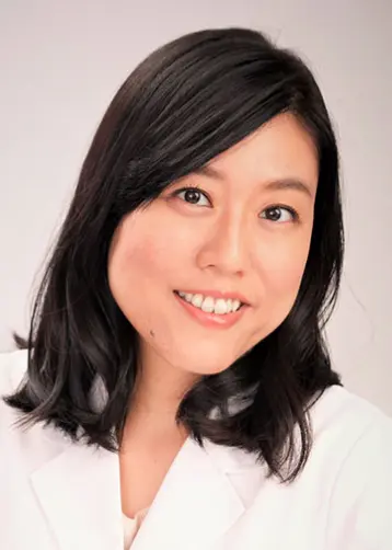 國井 麻依子の写真