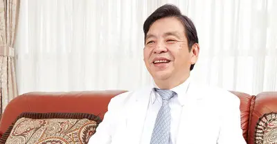 加納 繁照の写真