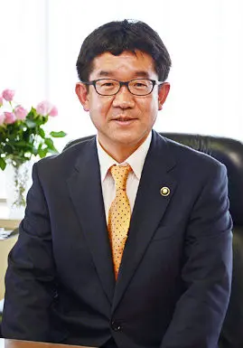 越川 信一の写真