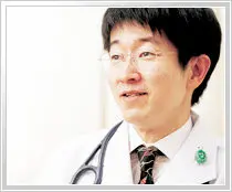 亀岡 慶一の写真